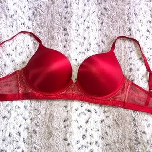 Sexy Red Victoria’s Secret Bombshell bra 32D